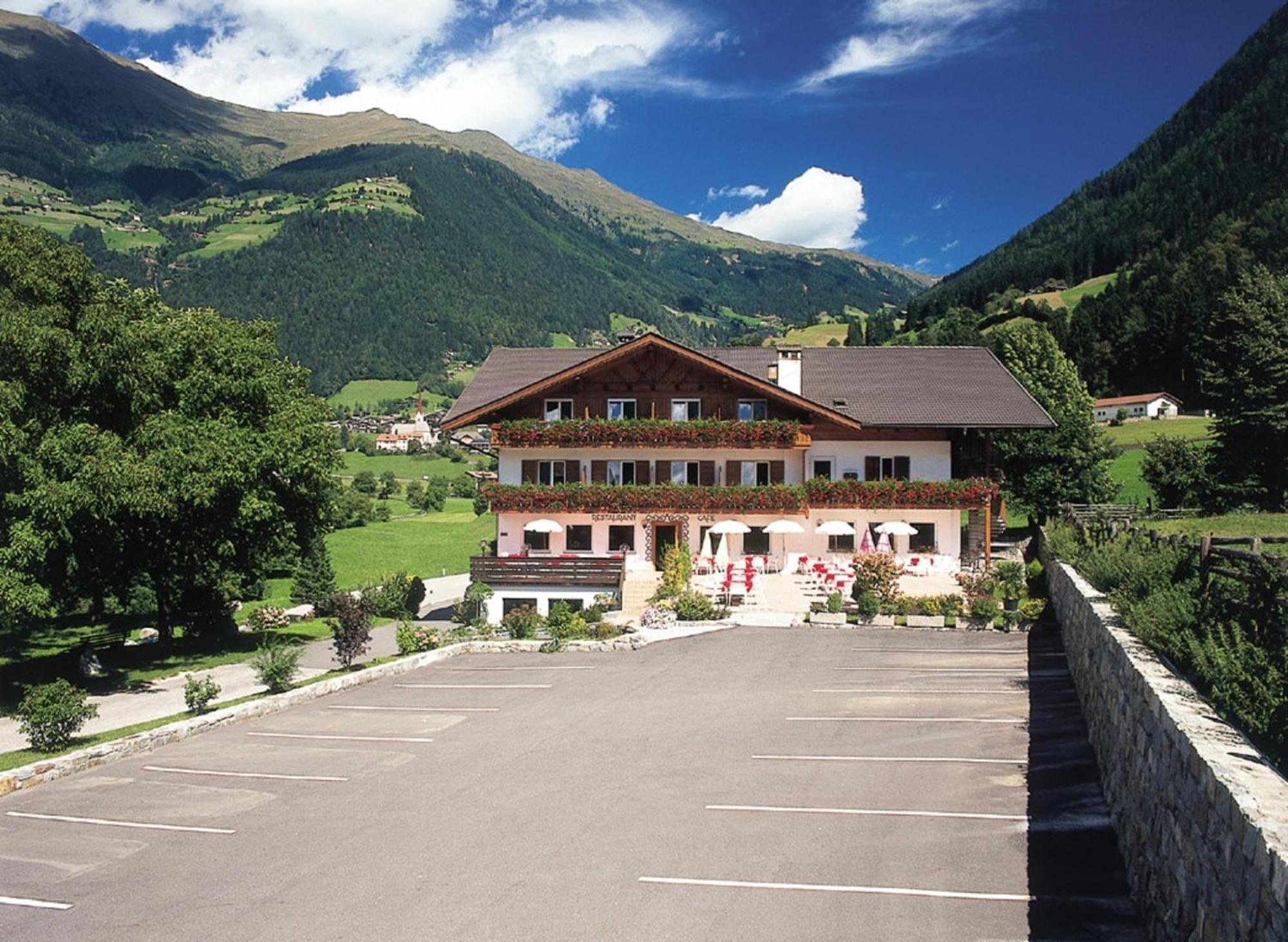 Hotel Klotz San Leonardo in Passiria Exterior foto
